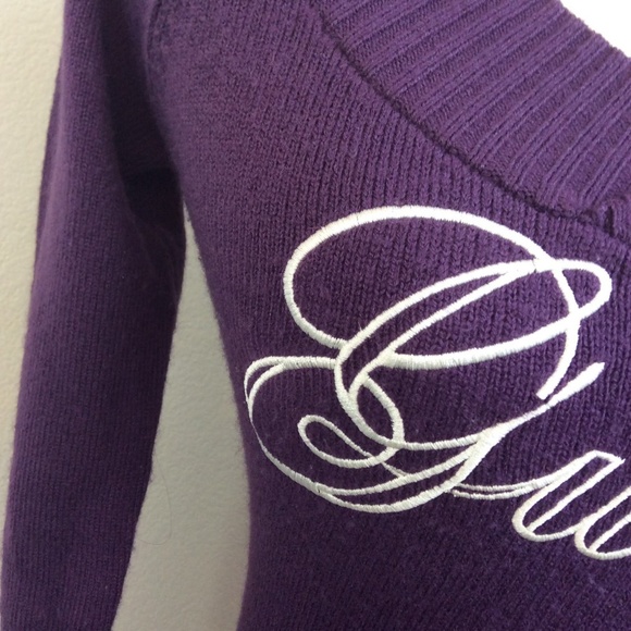 SOLD Guess Vintage Purple Embroidered Logo Sweater - Picture 6 of 7